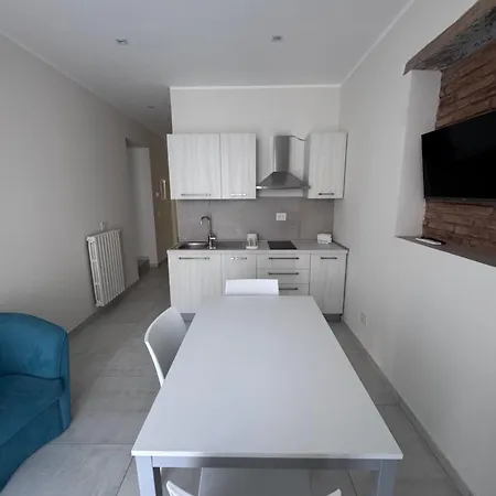 Domus - Apartamento Cinquefrondi