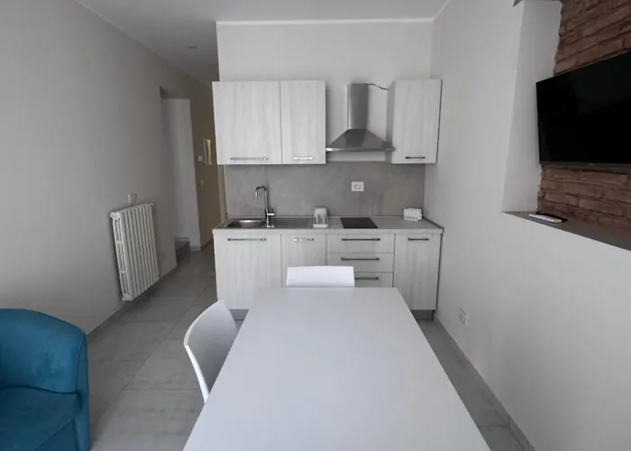 Domus - Apartament Cinquefrondi