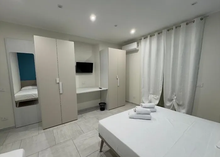 Domus - * Cinquefrondi